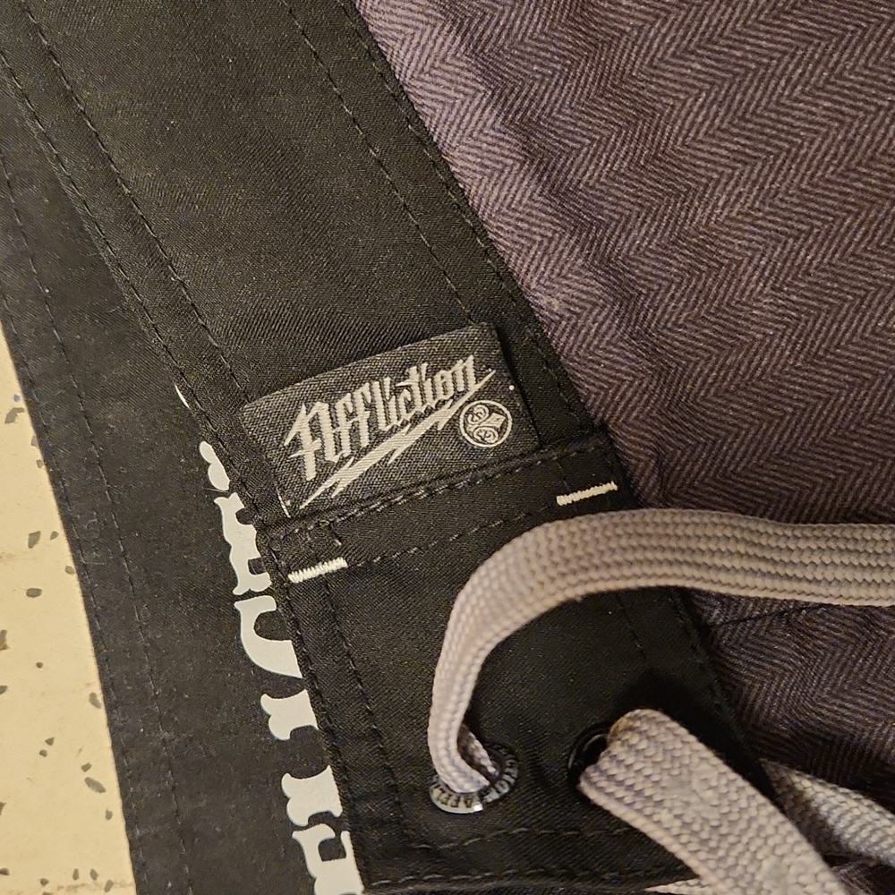 Affliction Embroidered Spell Out Logo Full Graphic Shorts Grey And Black - Picture 4 of 16